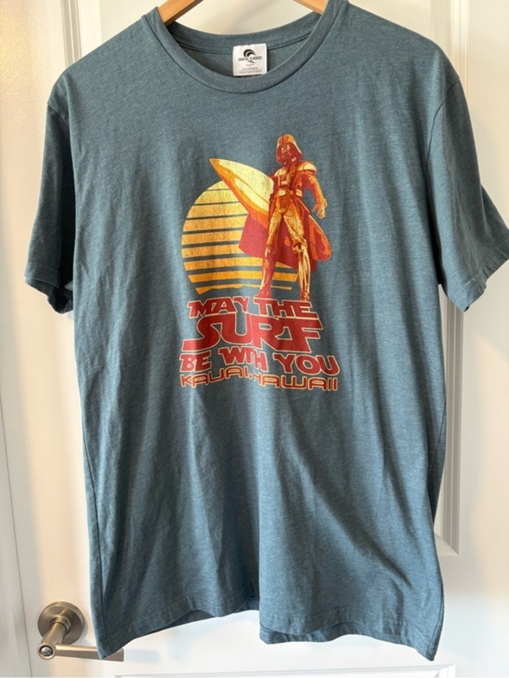 Coastal Classics Star Wars Darth Vader Surf Tee L